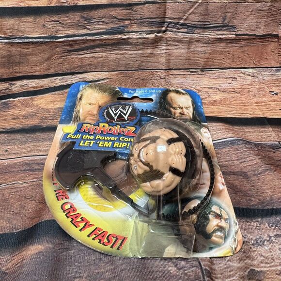 WWE RipRollerz Triple H "The Game" Action Figure Pull Cord Spinning Ball Toy NIP - Picture 3 of 6